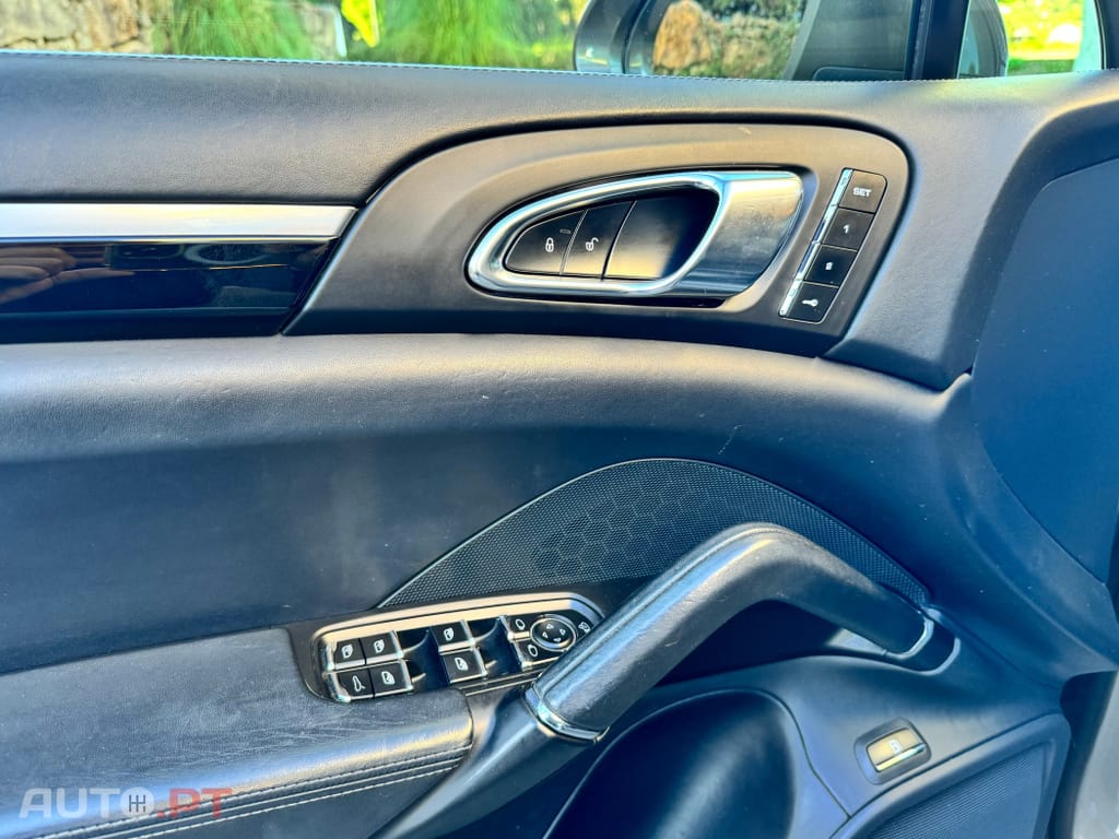 Porsche Cayenne S E-Hybrid Platinum Edition