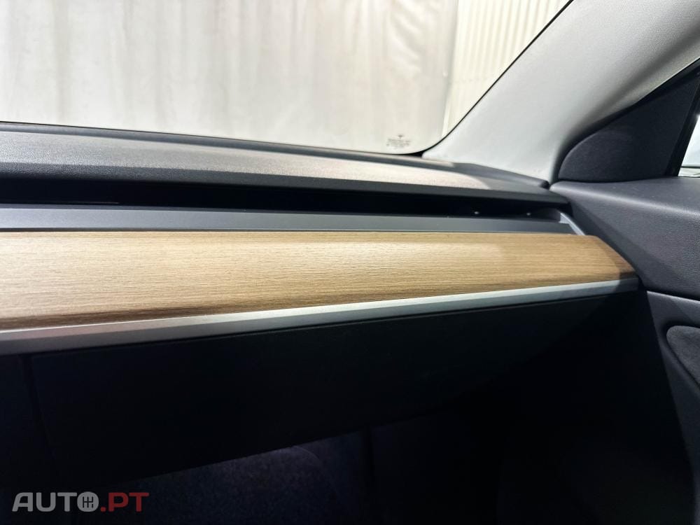 Tesla Model 3 Long-Range Dual Motor AWD