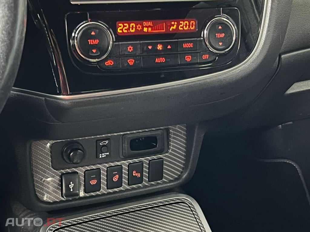 Mitsubishi Outlander 2.4 Mivec PHEV Instyle