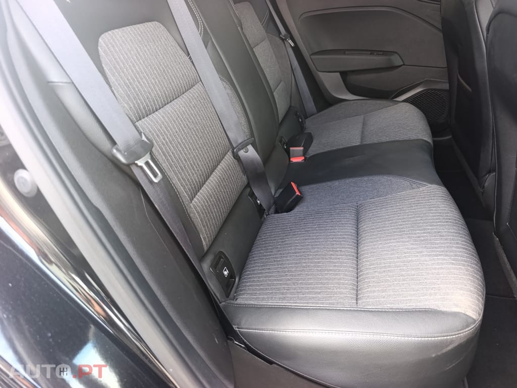 Renault Clio TCe 100 BUSINESS EDITION