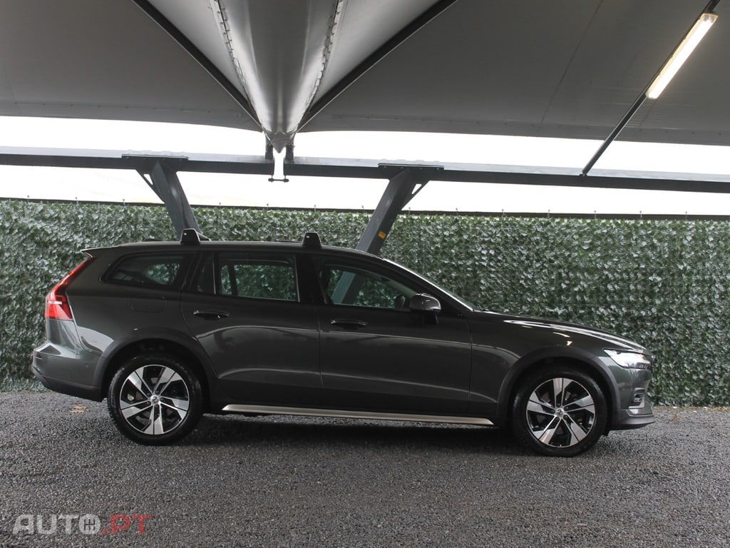 Volvo V60 Cross Country 2.0 B4 Geartronic