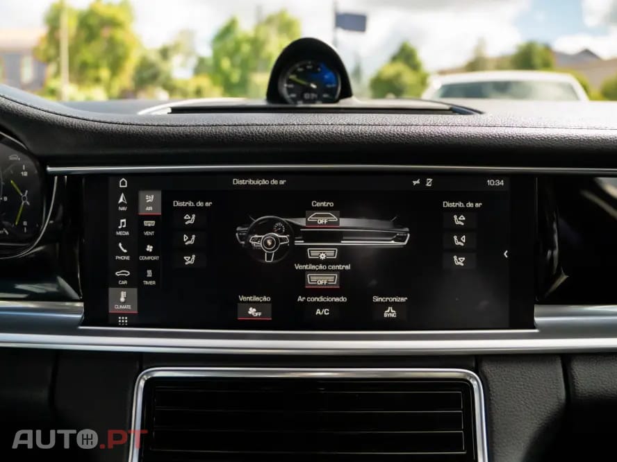 Porsche Panamera 4 E-Hybrid Platinum Edition
