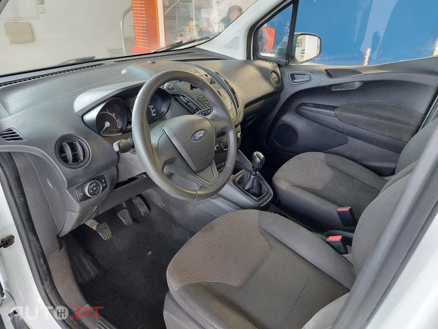 Ford Tourneo 1.5 TDCi Ambiente