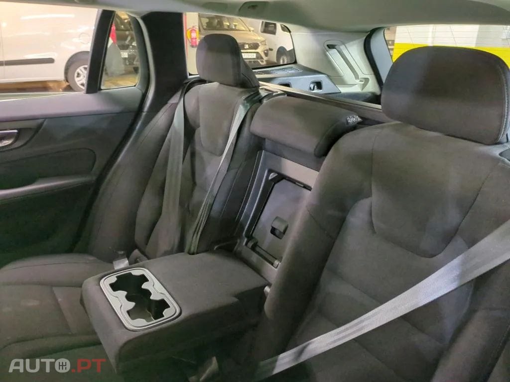 Volvo V60 2.0 T6 AWD TE Inscription Expression