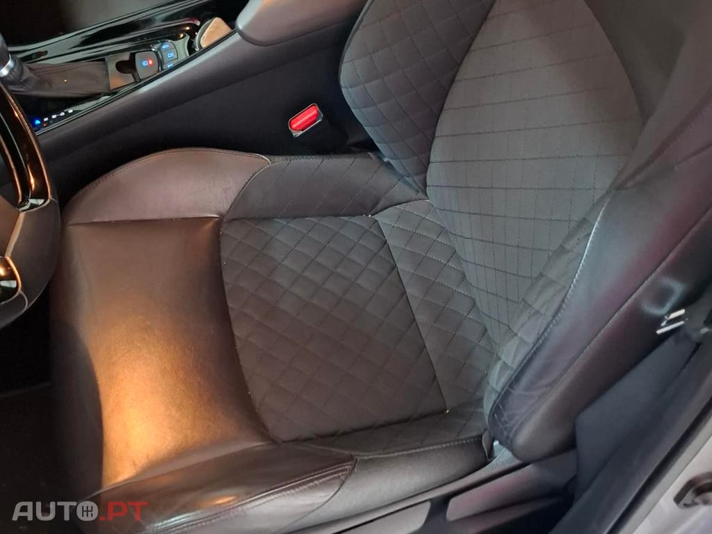 Toyota C-HR 1.8 Hybrid Exclusive