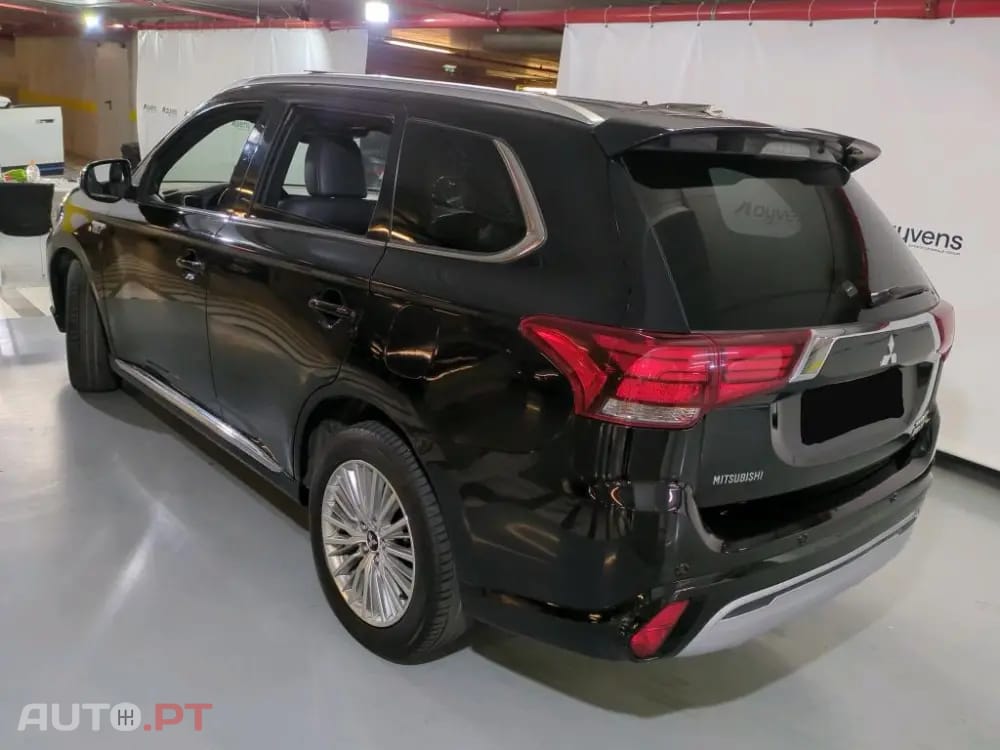 Mitsubishi Outlander 2.4 Instyle