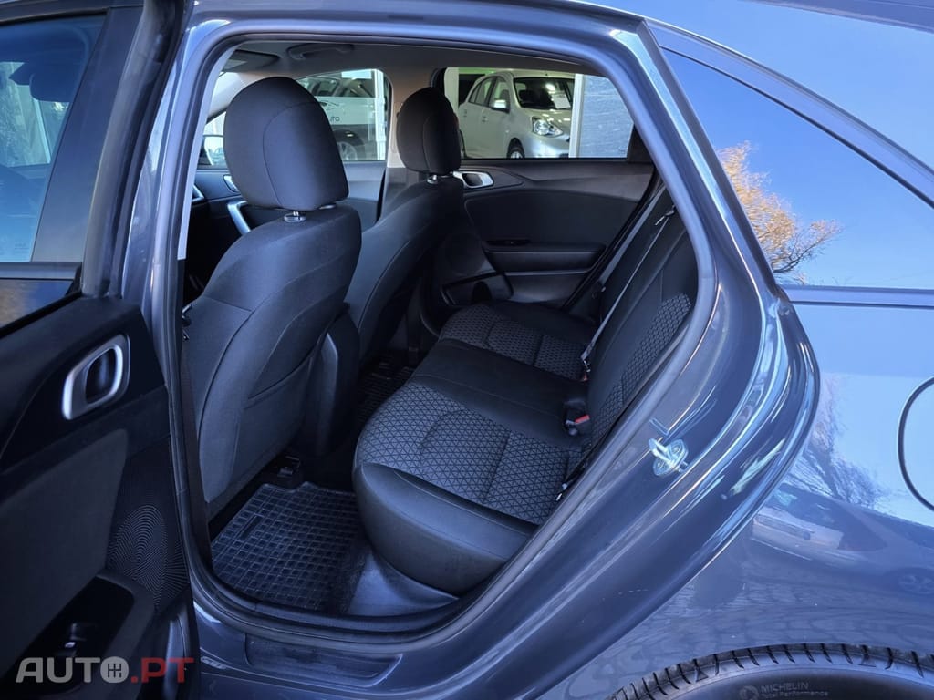 Kia Ceed 1.0 T-GDI Drive