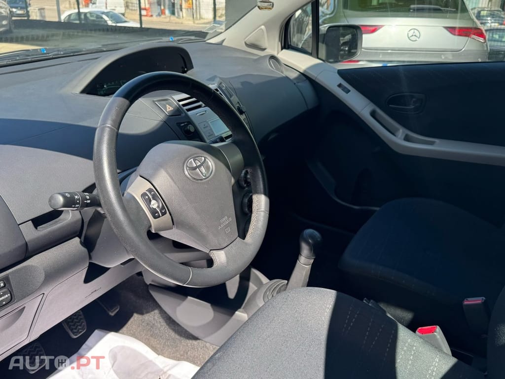 Toyota Yaris 1.0 VVT-i AC