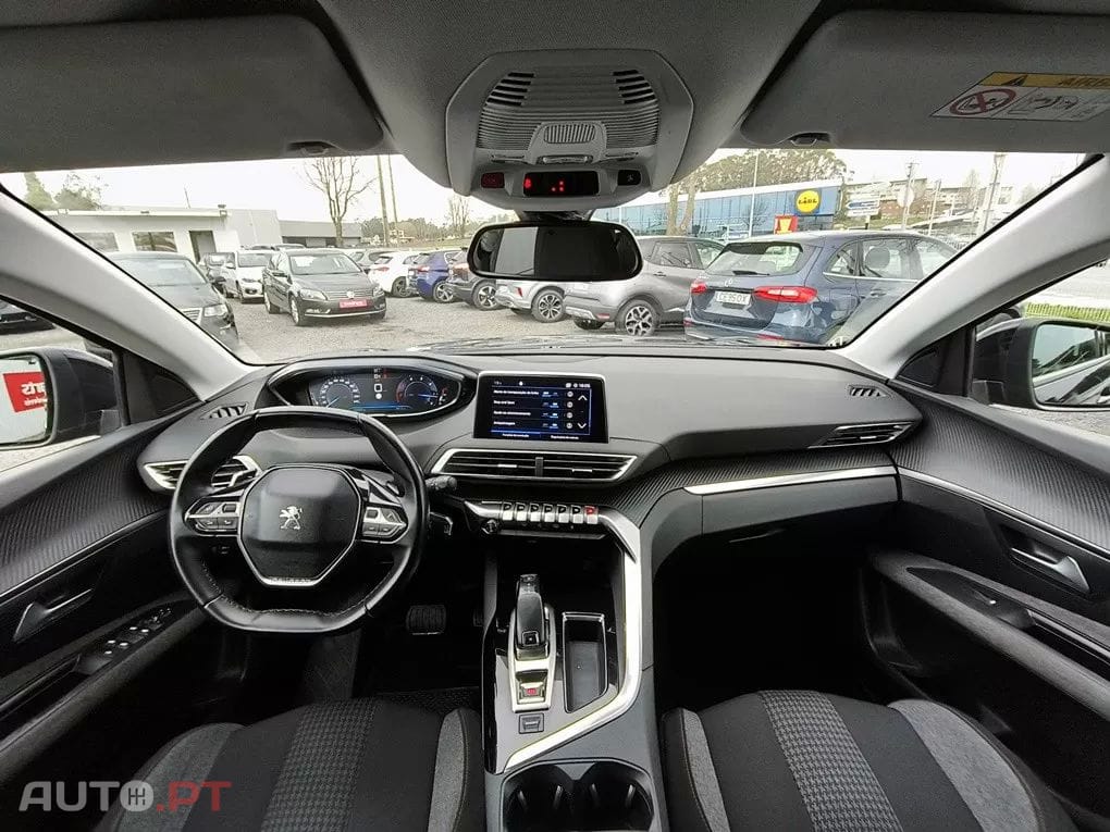 Peugeot 3008 1.5 BlueHDi Allure EAT8