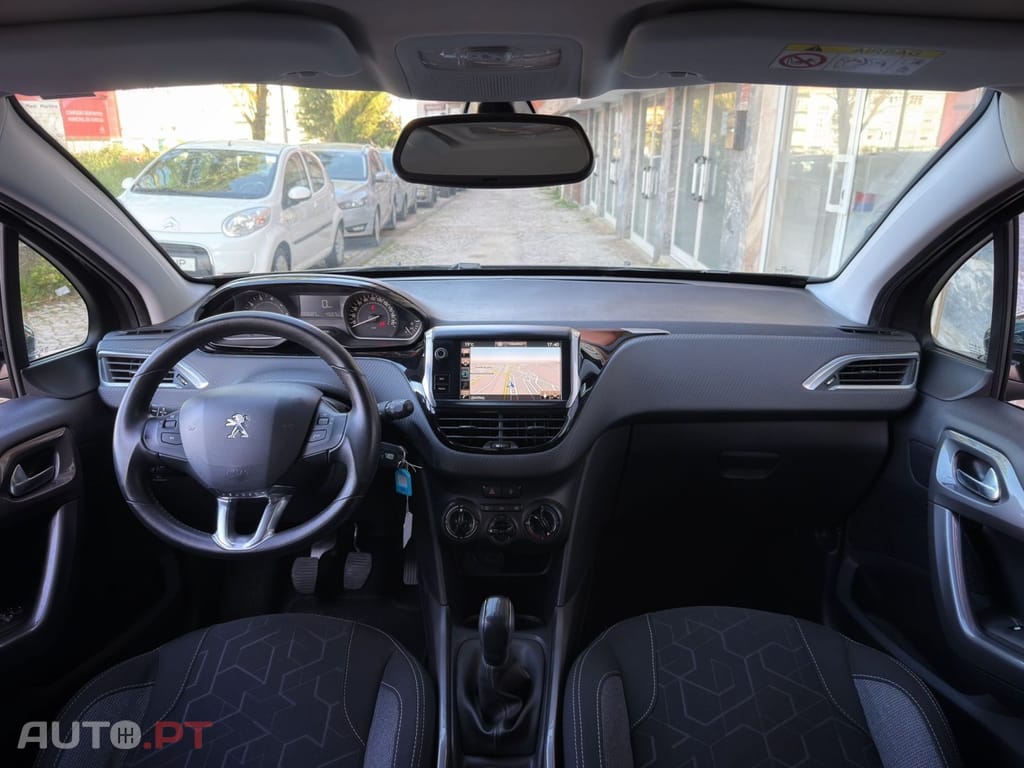 Peugeot 2008 1.2 PureTech Style