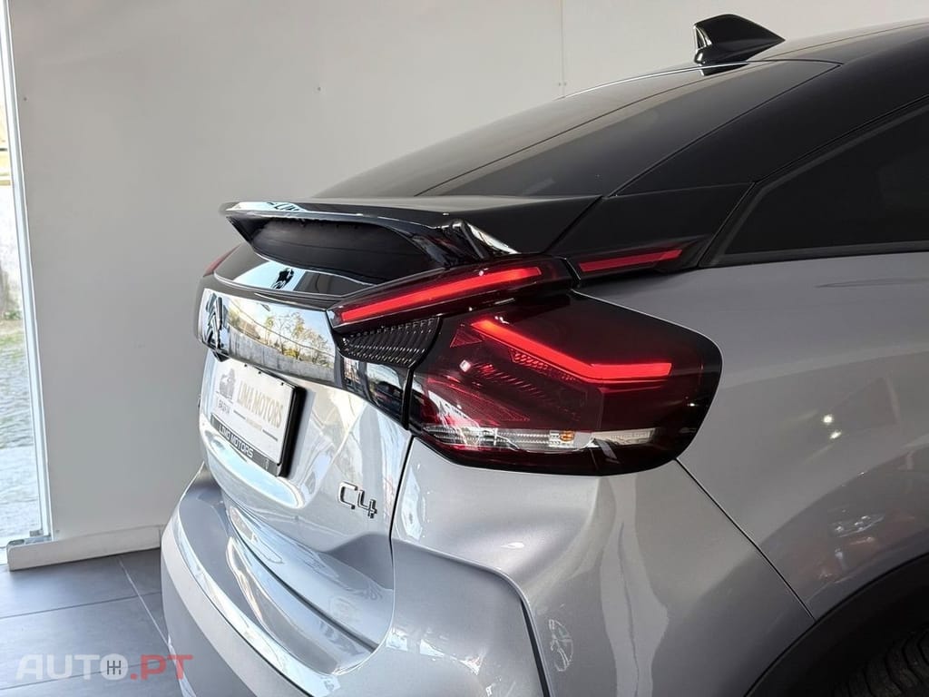 Citroen C4 1.2 PureTech Max EAT8