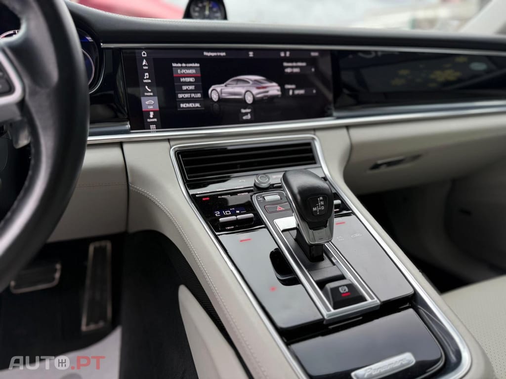 Porsche Panamera 4 E-Hybrid