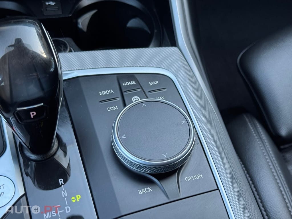 BMW 320 e Touring Auto