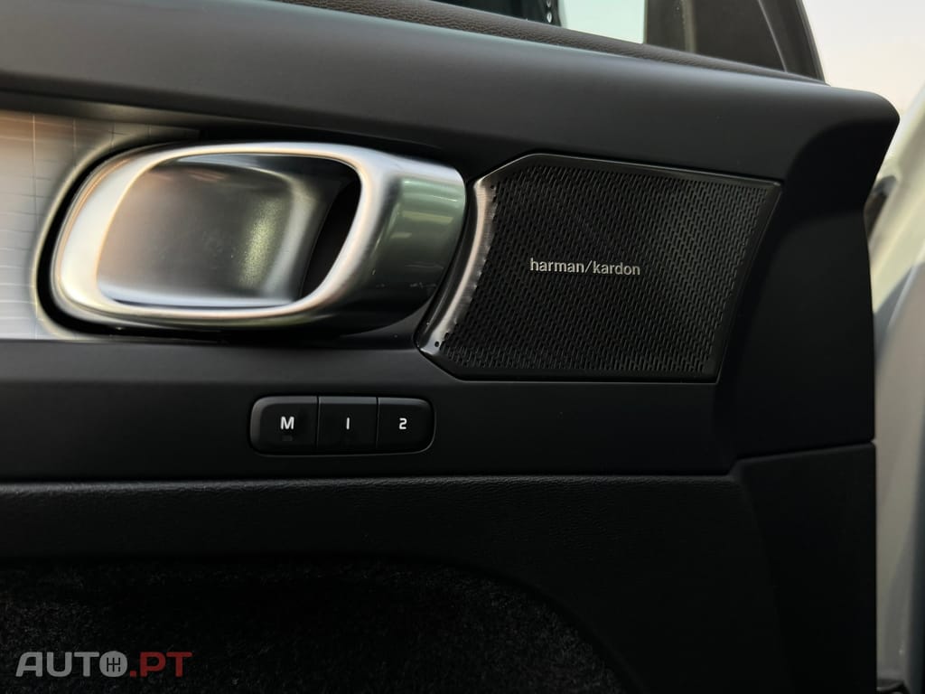 Volvo XC40 1.5 T4 PHEV Plus Dark