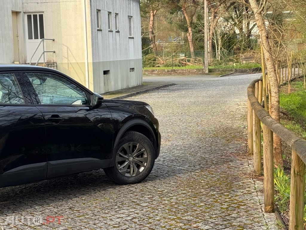 Peugeot 2008 1.2 PureTech Allure Pack EAT8