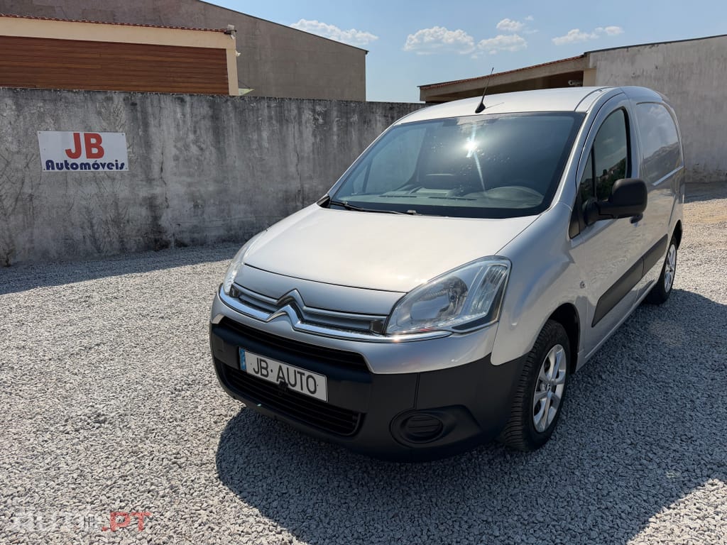 Citroen Berlingo 1.6 HDI 3LUG c/ GPS e AC