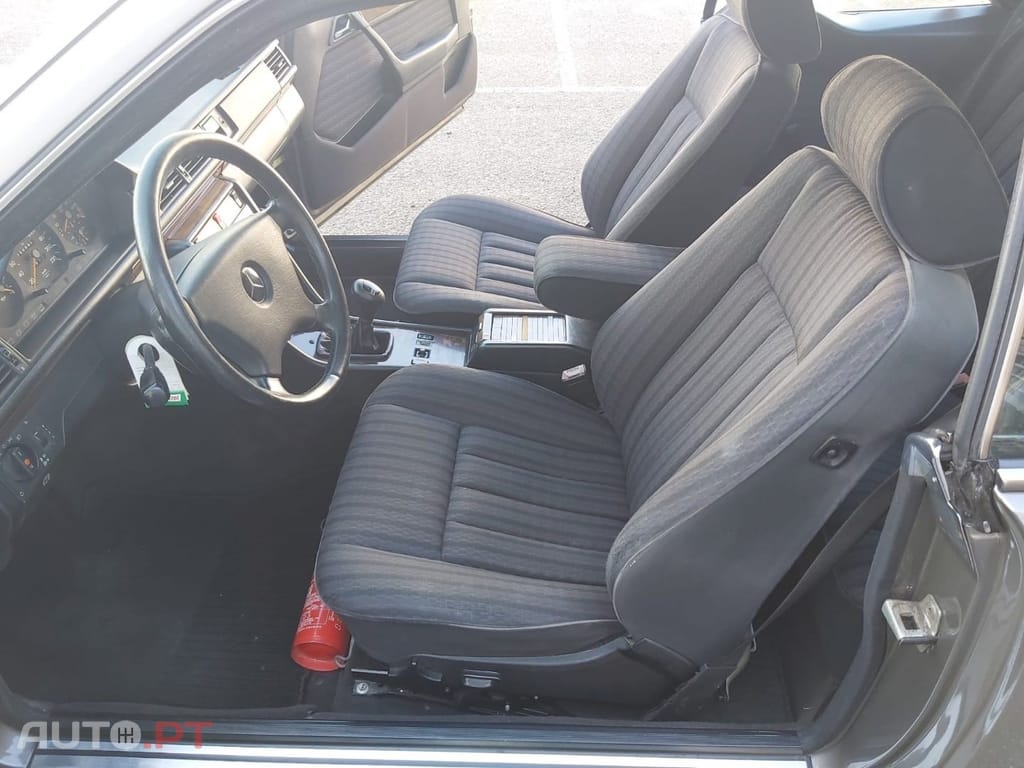 Mercedes-Benz E 200 CE SPORTLINE