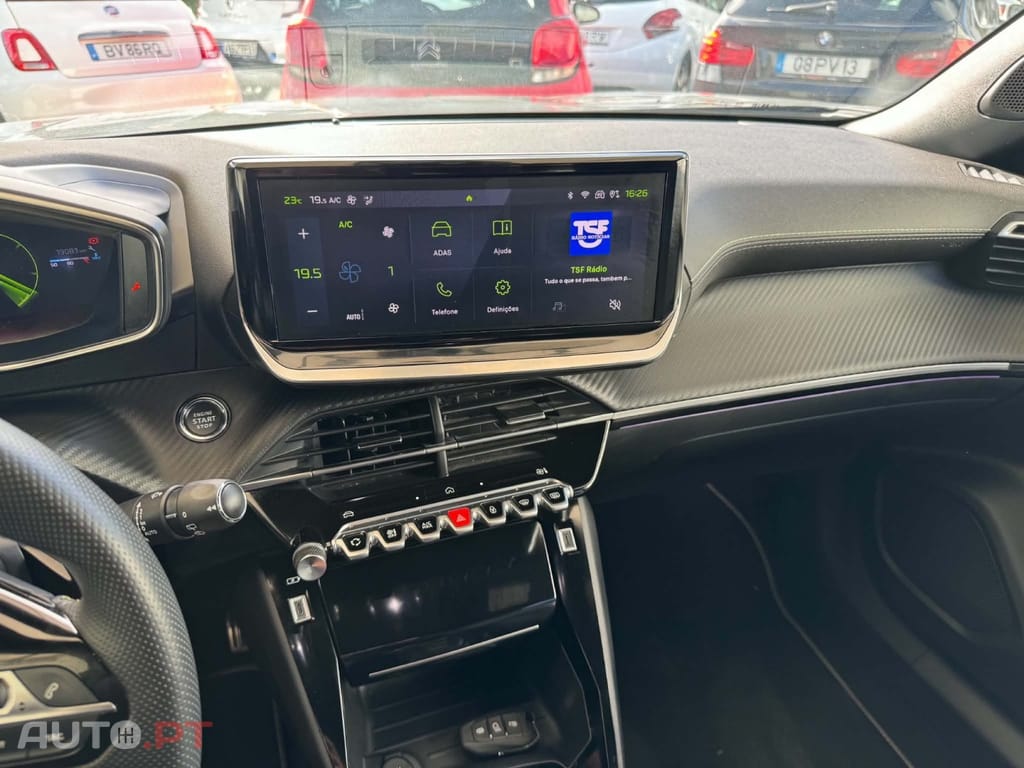 Peugeot 2008 1.2 PureTech GT EAT8