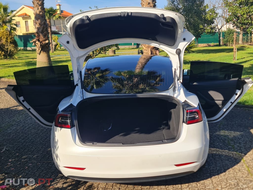 Tesla Model 3 Long-Range Dual Motor AWD