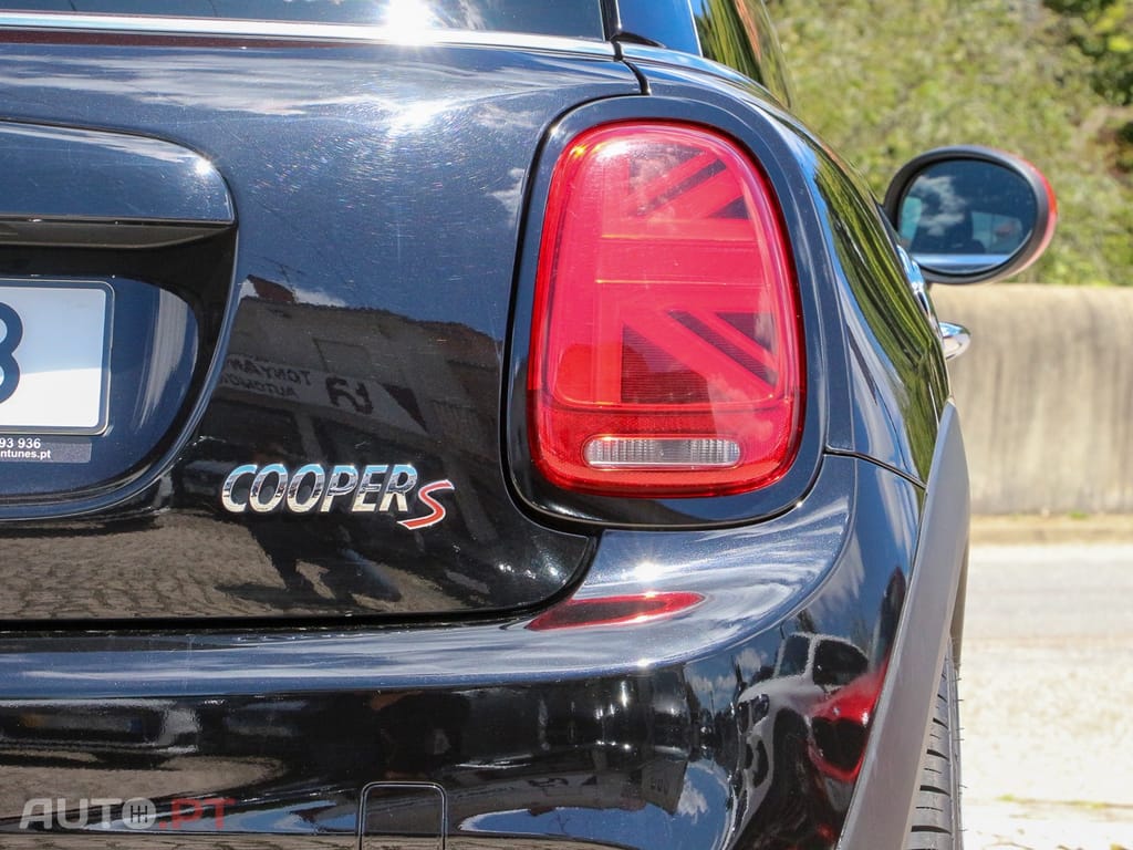 MINI Cooper Cooper S