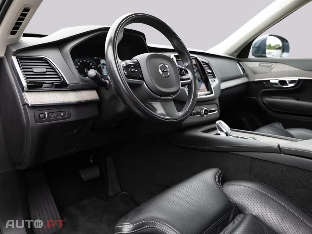 Volvo XC90 T8 Plus  I.V.A DEDUTIVEL