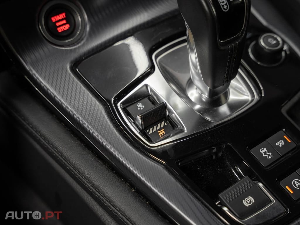Jaguar F-Type 2.0 i4 R-Dynamic Black