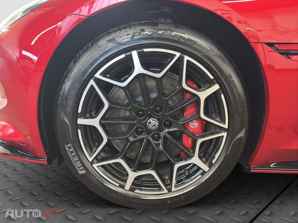 MG Cyberster 77 kWh RWD