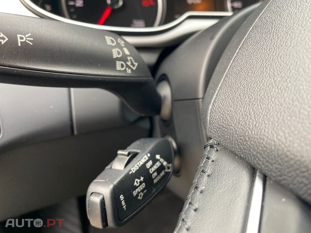 Audi A4 2.0 TDI Business Line S-line