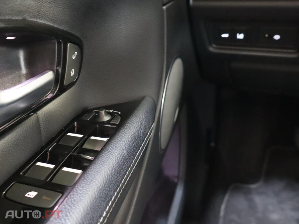 Land Rover Evoque  2.0 D150 R-Dynamic S