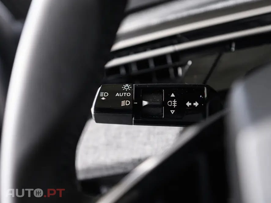 Peugeot 3008 1.2 Hybrid Allure e-DCS6