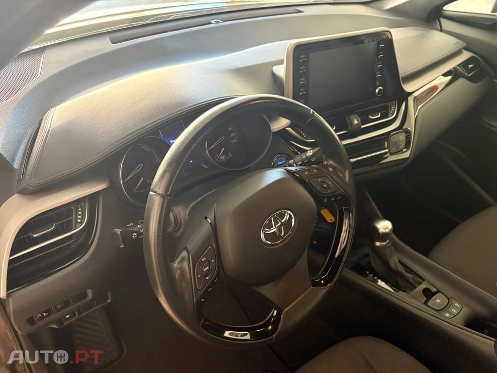 Toyota C-HR 1.8 Hybrid Exclusive