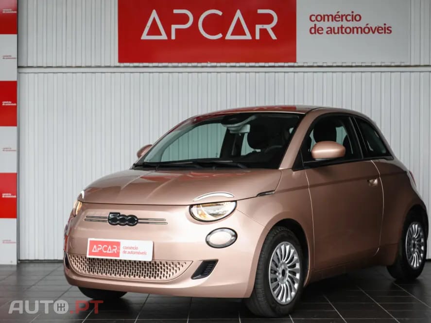 Fiat 500e Action