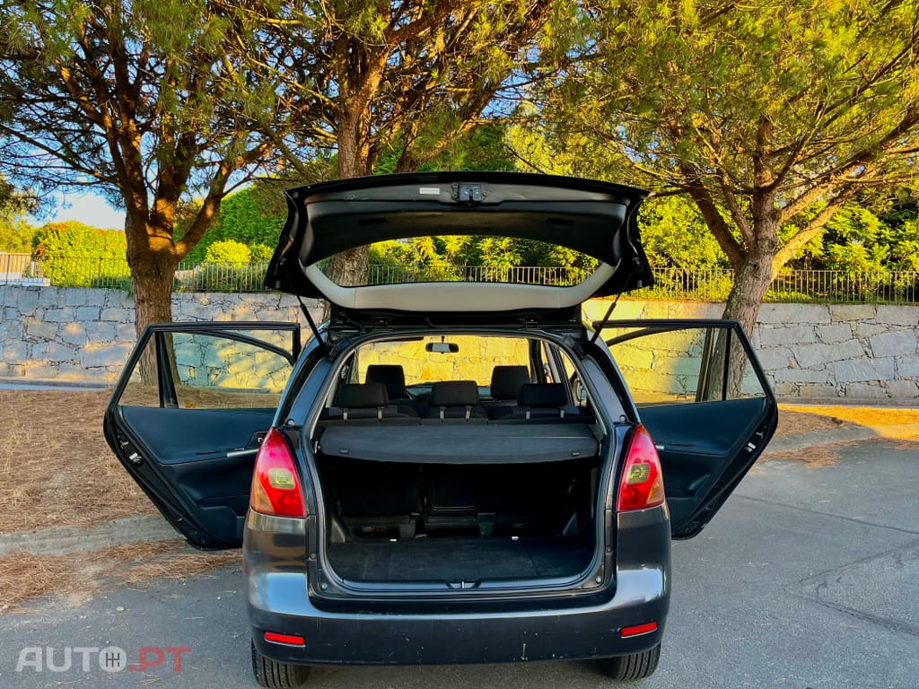 Toyota Corolla Verso 2.0 D-4D Sol