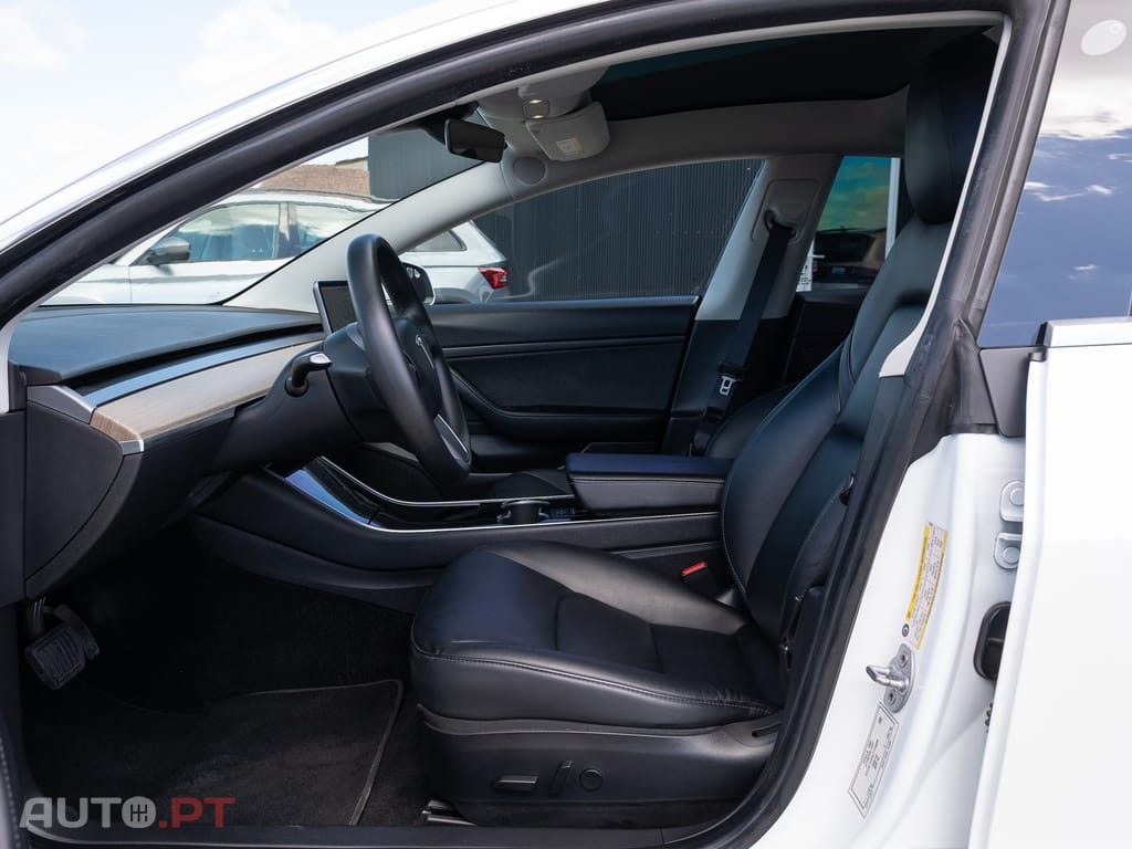 Tesla Model 3 Standard RWD