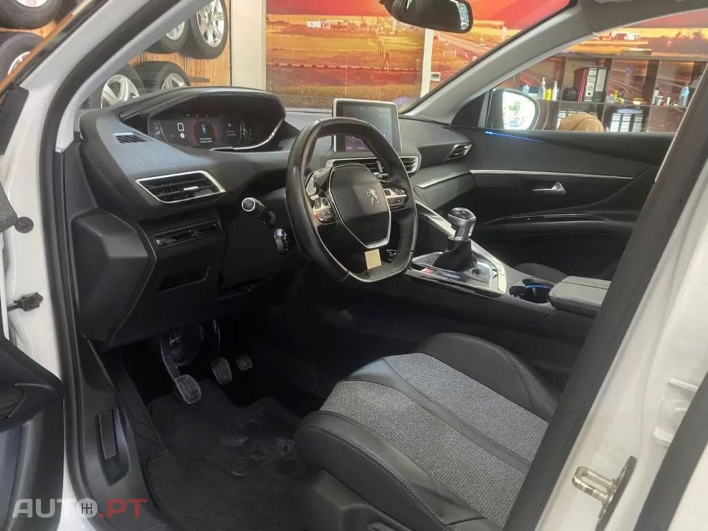 Peugeot 3008 1.2 PureTech Allure