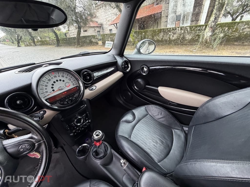 MINI Cooper Cooper D