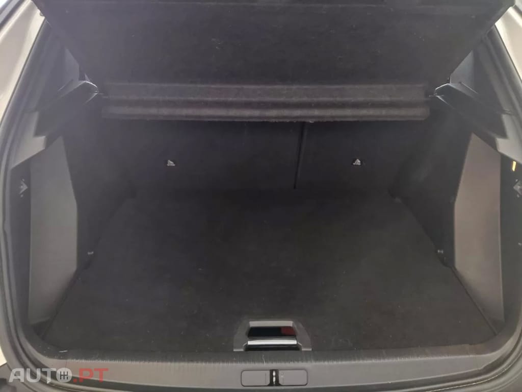 Peugeot 2008 PureTech 130 Allure Pack