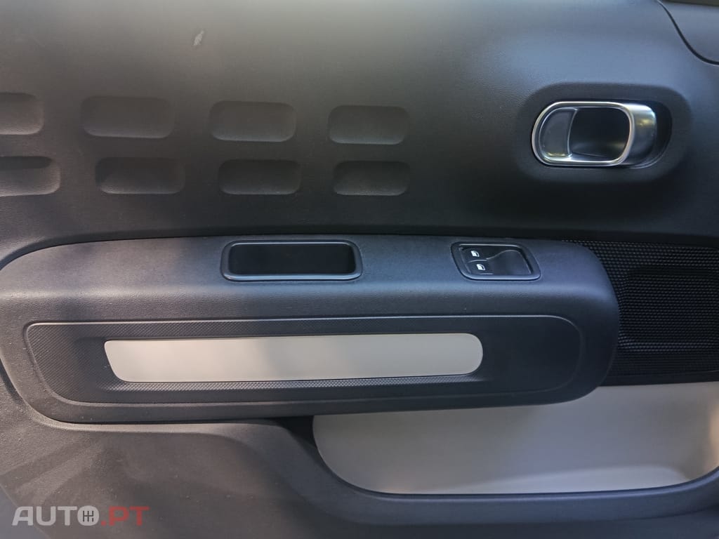 Citroen C3 PureTech attraction