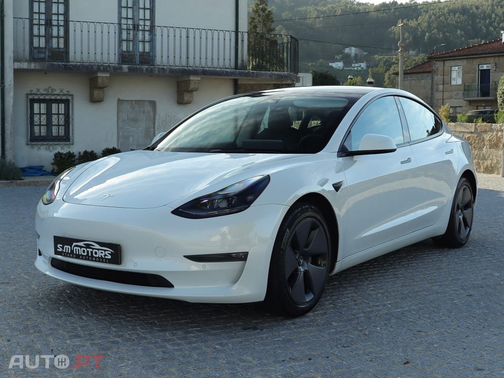 Tesla Model 3 Long-Range Dual Motor AWD