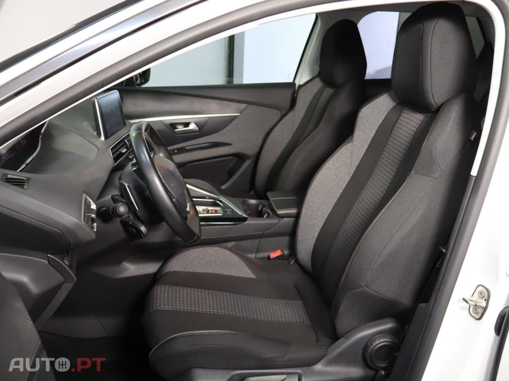 Peugeot 3008 Allure 1.2 PureTech EAT8