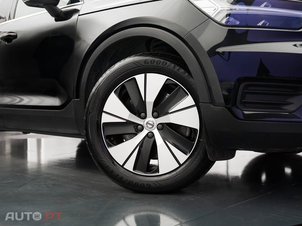Volvo XC40 1.5 T5 PHEV Momentum