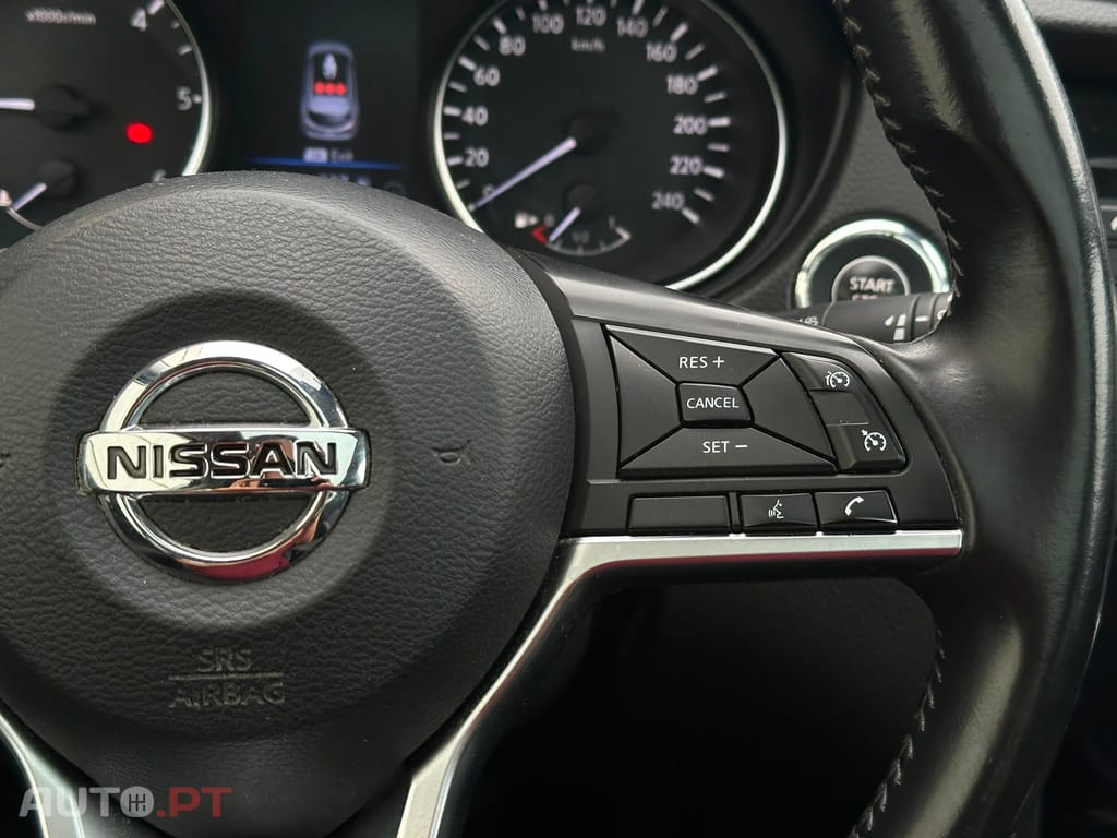 Nissan Qashqai 1.5 dCi N-Connecta J18