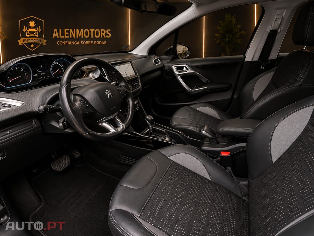 Peugeot 2008 1.2 PureTech Allure EAT6