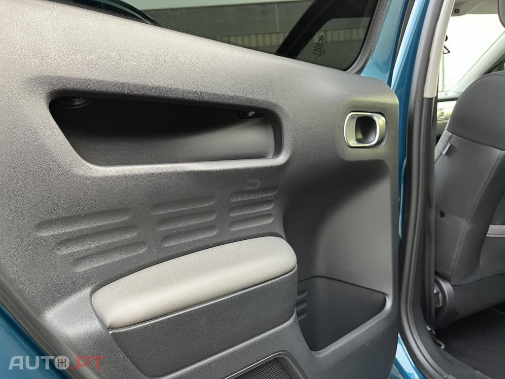 Citroen C4 Cactus Pure Tech 110 Stop&Start EAT6 Shine