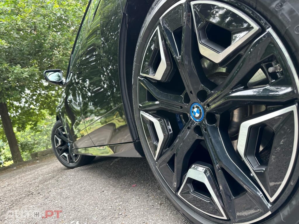 BMW iX xDrive 50
