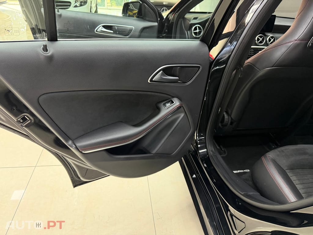 Mercedes-Benz A 180 AMG Line