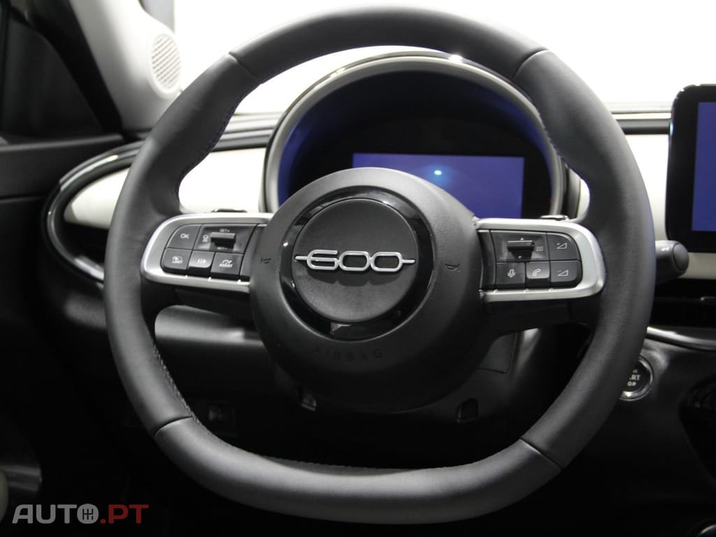 Fiat 600 1.2 Hybrid La Prima DCT