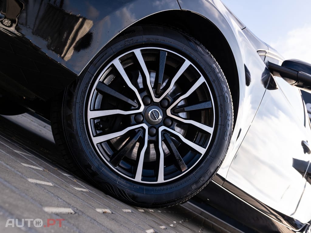 Volvo V40 2.0 D3 Momentum