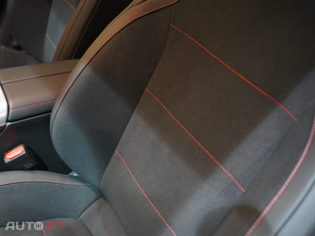 Mercedes-Benz CLA 250 com tecnologia EQ