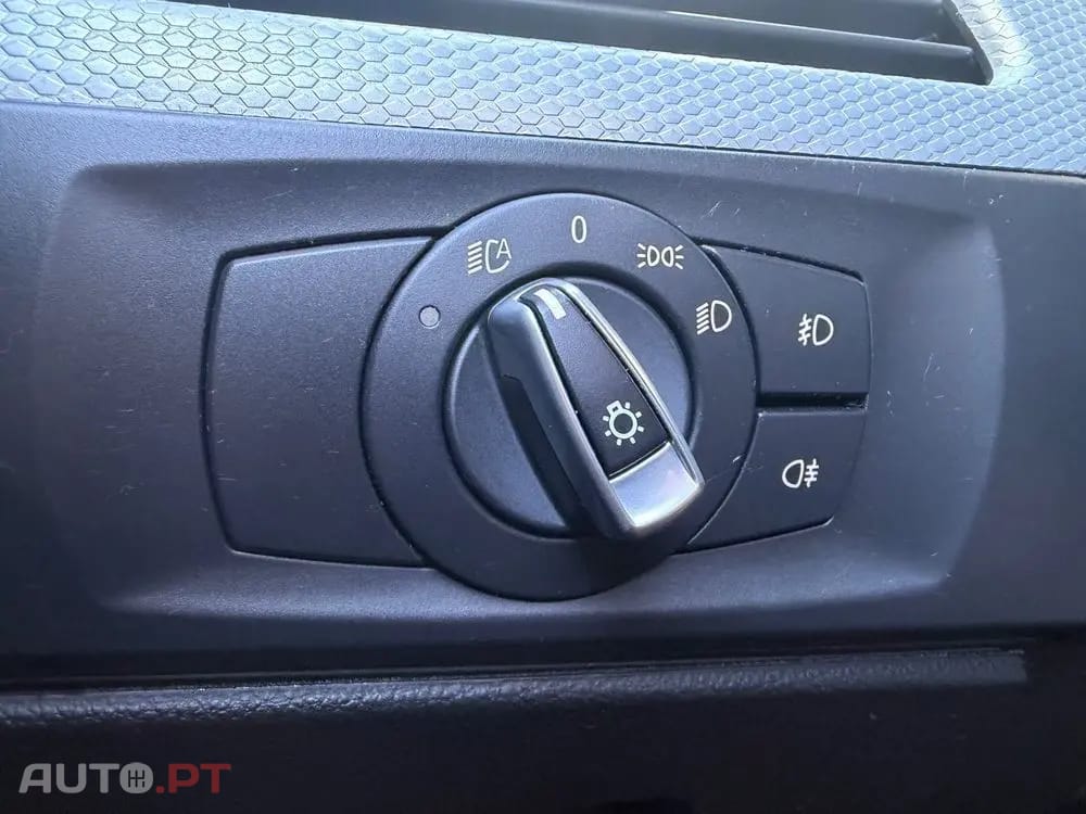BMW 318 d Navigation Sport